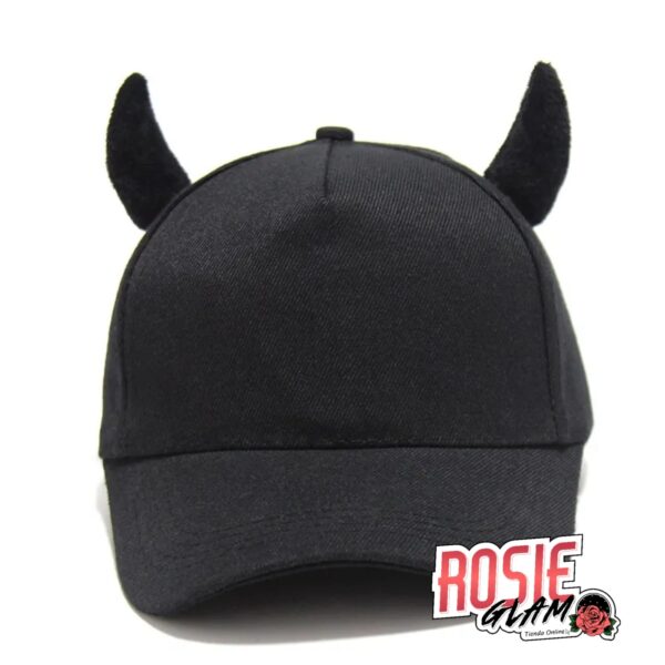 Gorra Con Cuernos